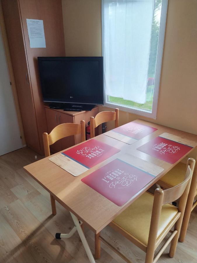 Mobil-Home Coin De Paradis En Cote D'Opale Sur Terrain Prive Et Sa Caravane Hermelinghen Екстериор снимка